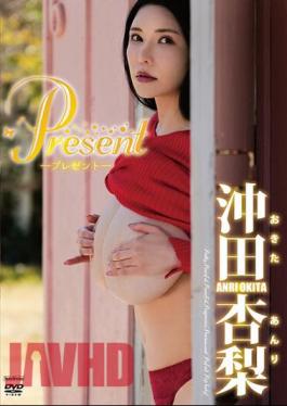 TSDS-46066 Untitled / Anri Okita